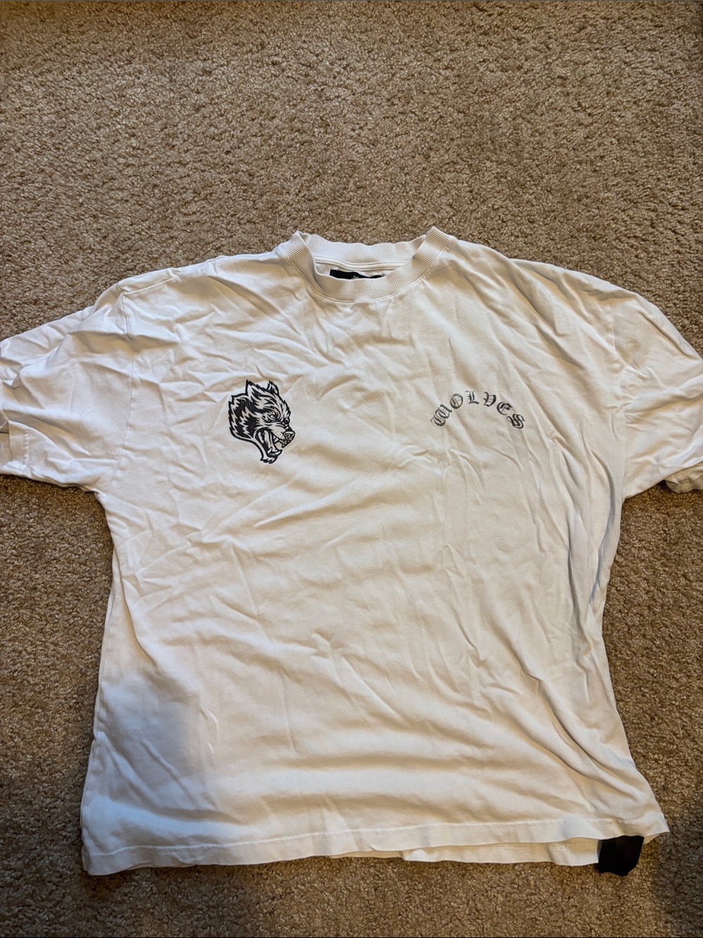 Darc Sport White Short-Sleeve Tee with Black Wolf Graphic